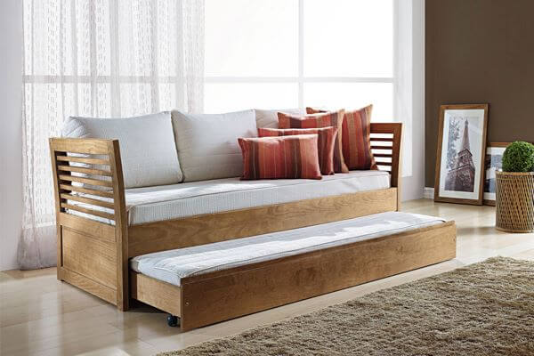 Sofá cama de madeira