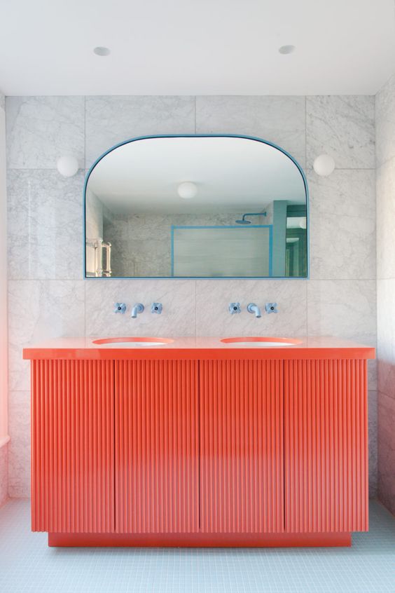 Gabinete cor coral para banheiro retro moderno