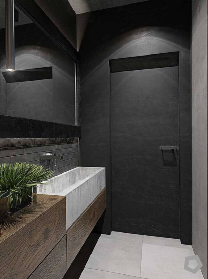 Banheiro industrial pequeno decorado com bancada de madeira e concreto planejada Foto Behance