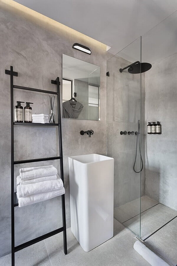 Cimento queimado para banheiro industrial decorado com estilo minimalista Foto The Vera Hotel