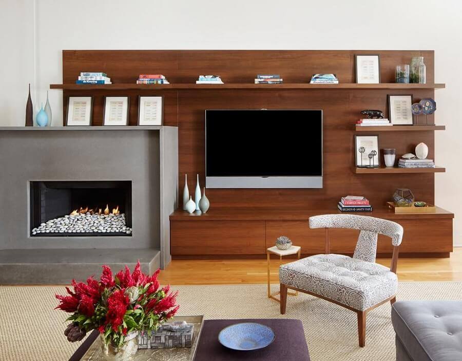 rack de madeira para sala de estar com lareira Foto Jessica Lagrange Interiors