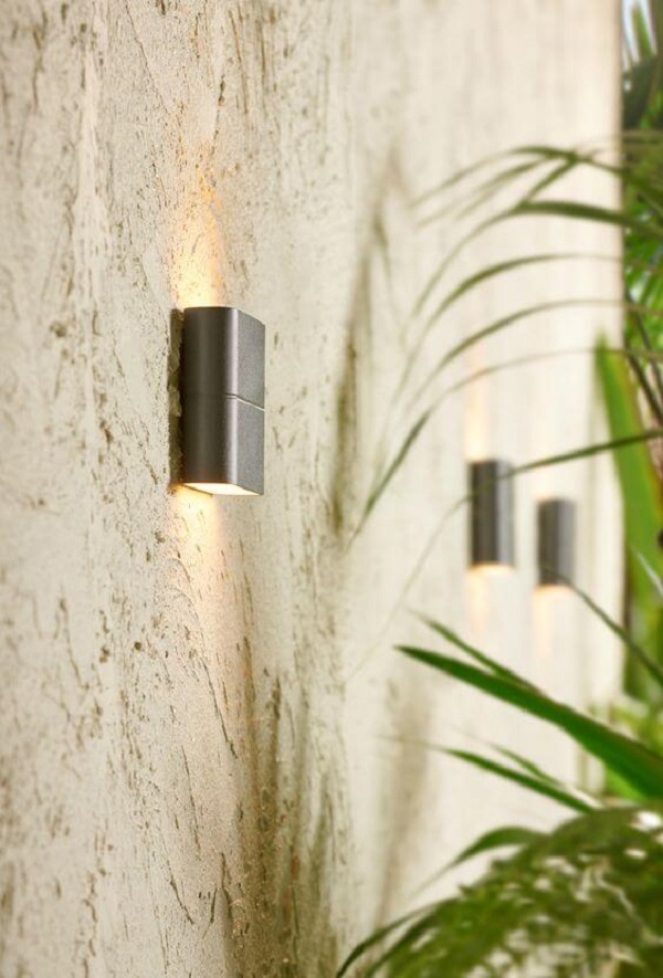Luminária externa de jardim para parede estilo industrial e minimalista 
