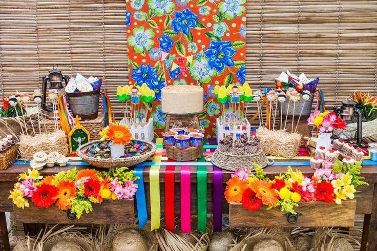 decoração de festa junina - mesa de quitutes