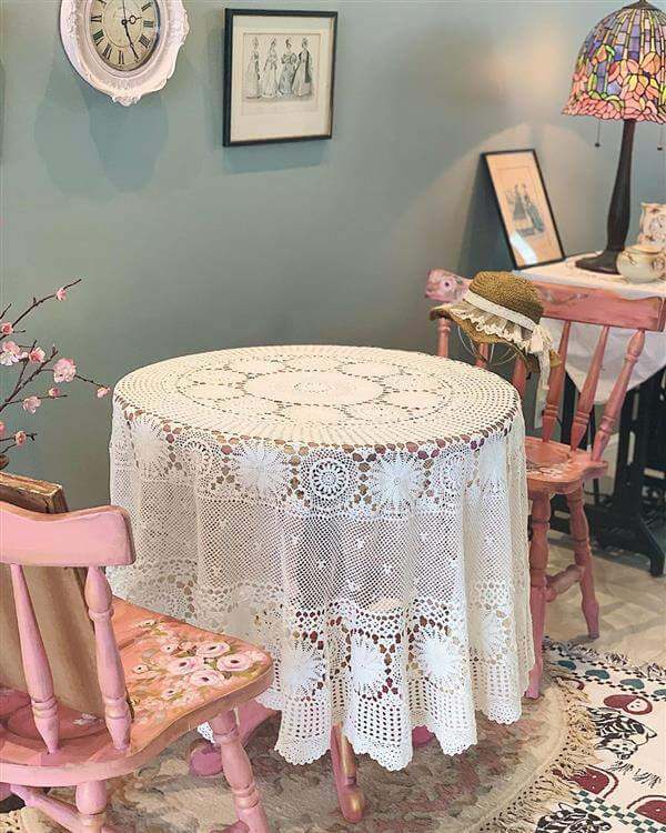Toalha de mesa de crochê com flores