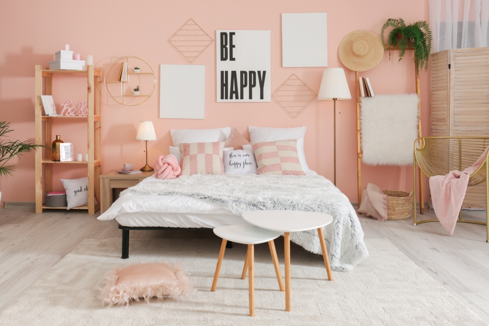 Barbiecore na decoração: tons de rosa na decoração do quarto – Foto: Shutterstock